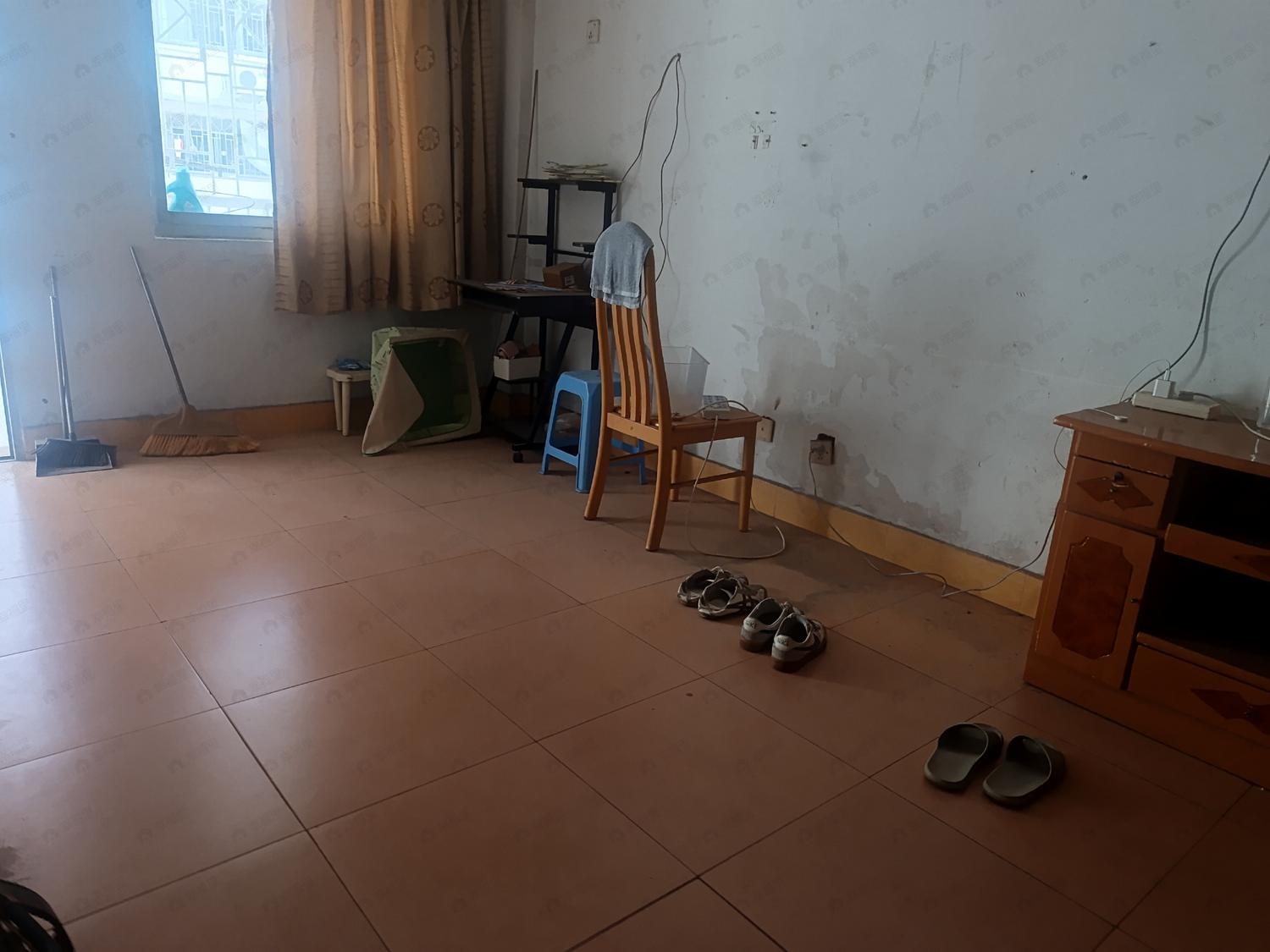 整租·中亭街嘉和苑