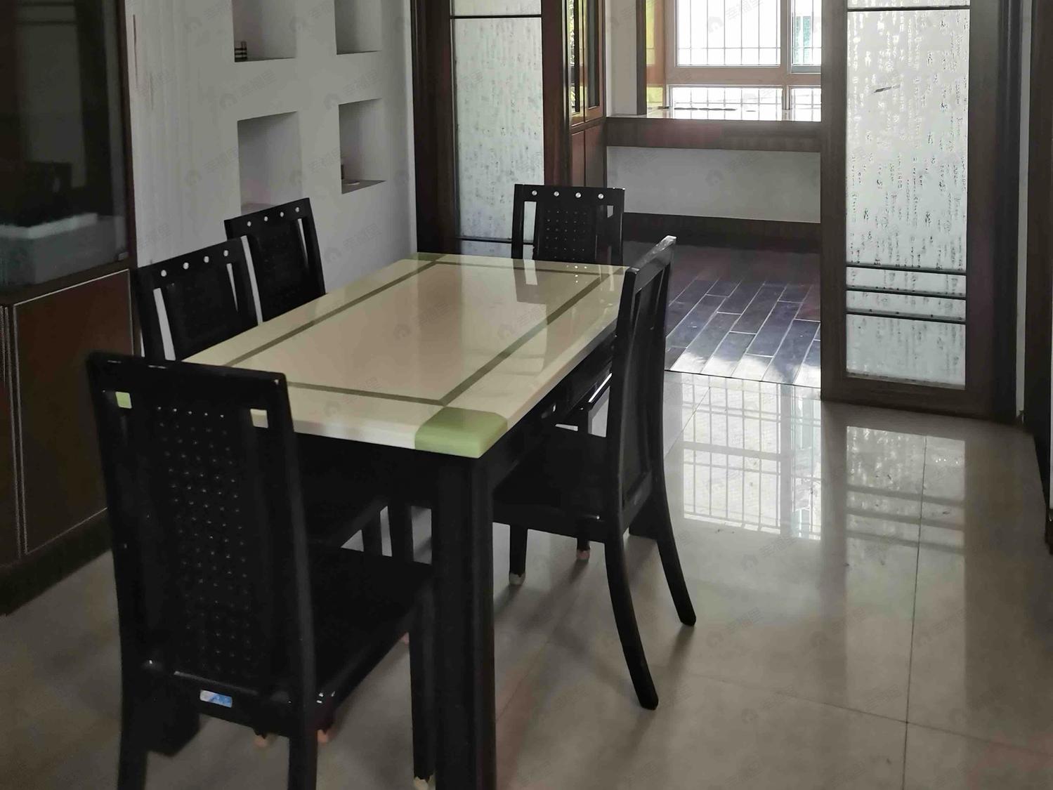 整租·金山碧水一期雨桐苑