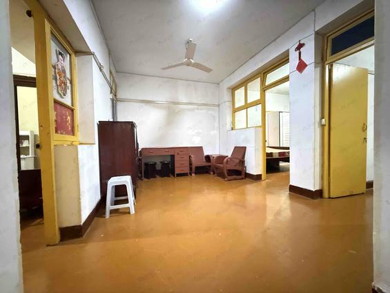 鼓楼鼓东整租 省卫生厅湖东路单位宿舍3室1厅/80平/低楼层