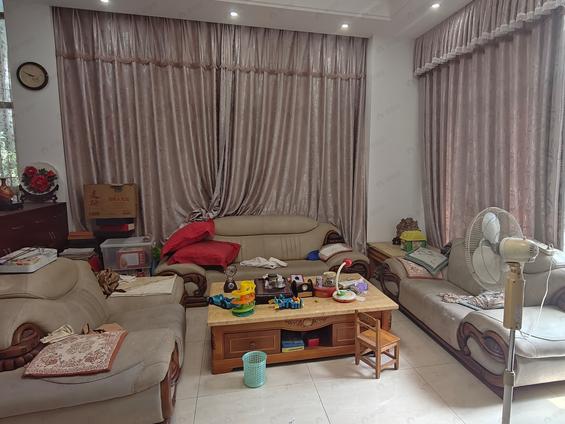 闽侯上街整租 阳光理想城丹宁顿小镇7室2厅/281平/低楼层