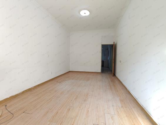 鼓楼省政府整租 外九彩巷44号贸易信托单位宿舍2室1厅/60平/高楼层