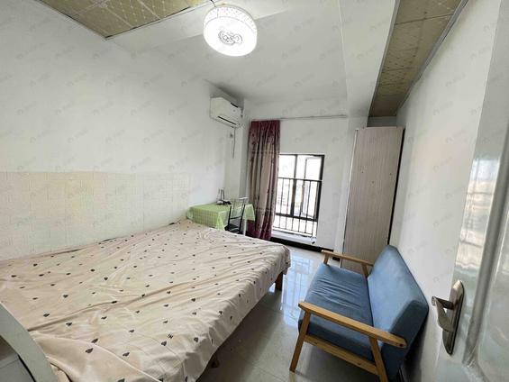 金山万达合租 中庚城三期2室1厅/60平/高楼层