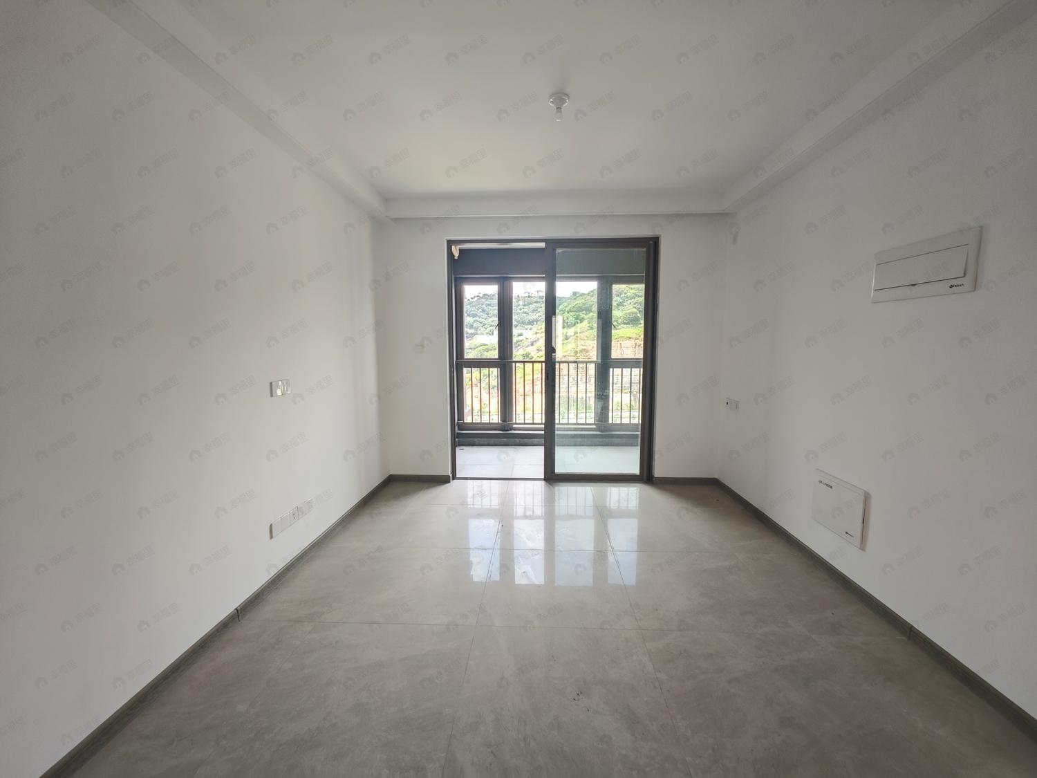 整租·滨江正荣府