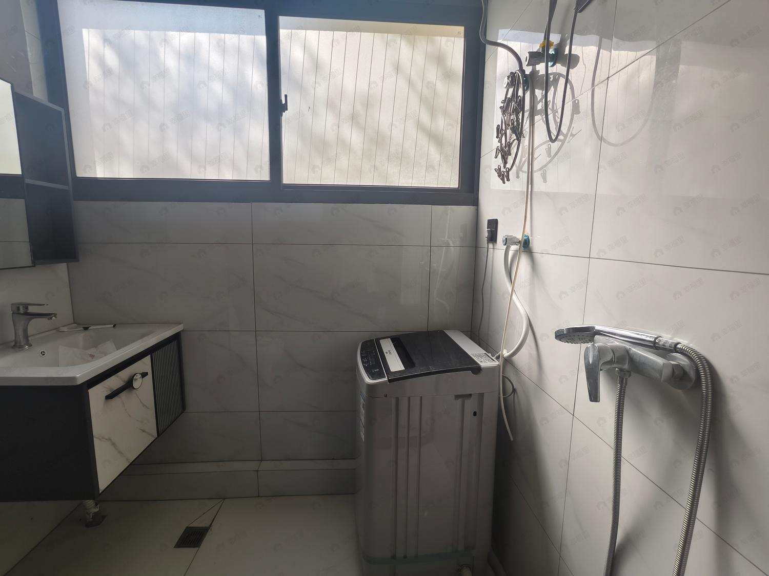 合租·蓝光玖榕台A区