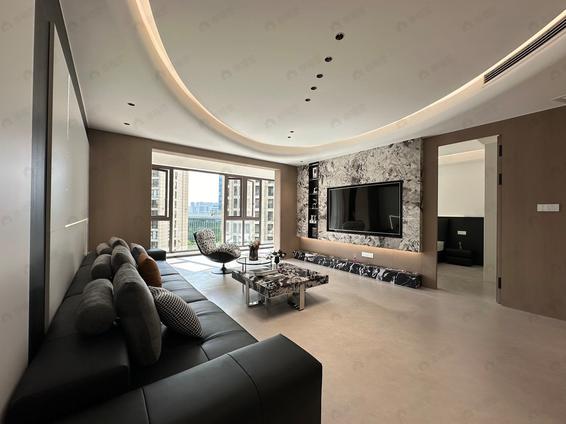 台江鳌峰整租 中庚香开长龙4室2厅/145平/低楼层