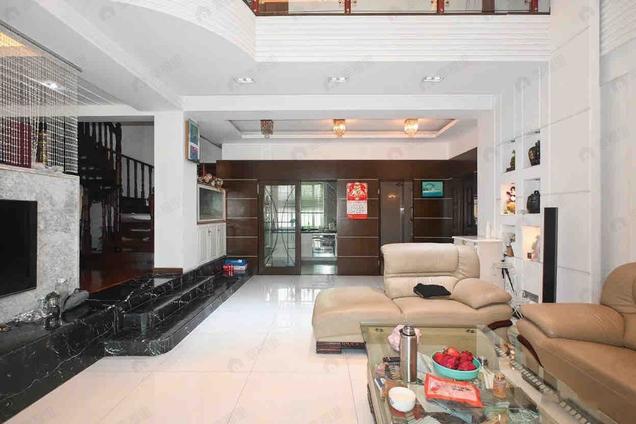 金山金祥路合租 金山碧水一期雨桐苑1室1厅/148平/高楼层