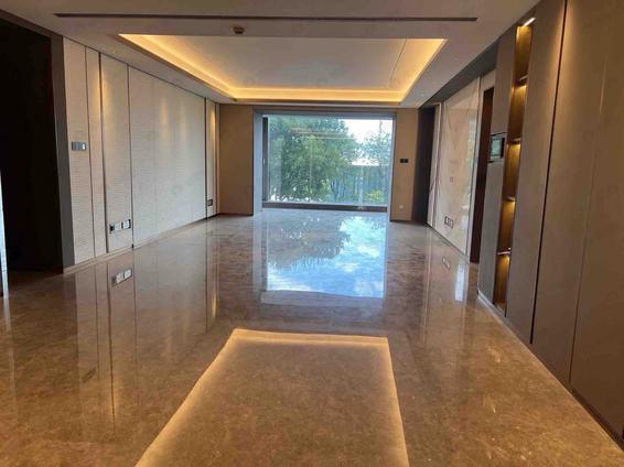 金山闽江大道整租 融侨外滩壹号4室2厅/233平/低楼层