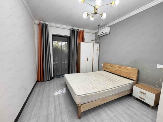 金山上渡合租 禹洲金辉里地块三1室0厅/67平/低楼层