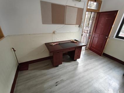 镜湖弋矶山整租 红梅新村2室1厅/60平/低楼层