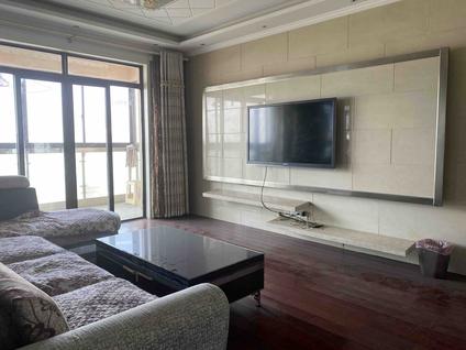 镜湖中山路步行街整租 名流印象3室2厅/131平/低楼层