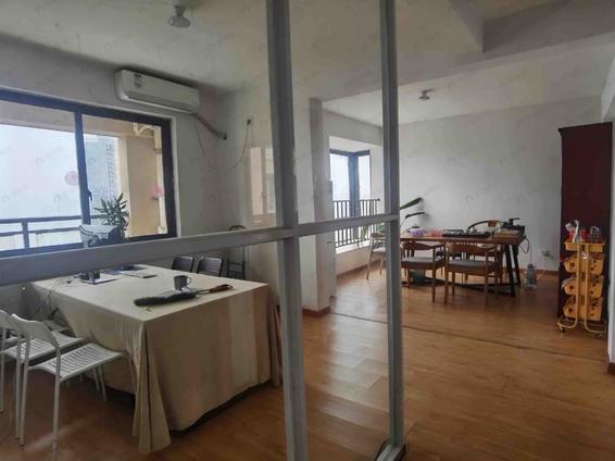 金山金桔路整租 新榕金城湾3室2厅/120平/高楼层