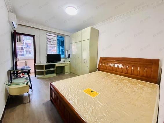 鼓楼东水路整租 东湖新村4室1厅/111平/高楼层