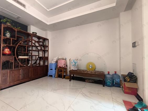 闽侯上街整租 高尔夫庄园6室2厅/226平/低楼层