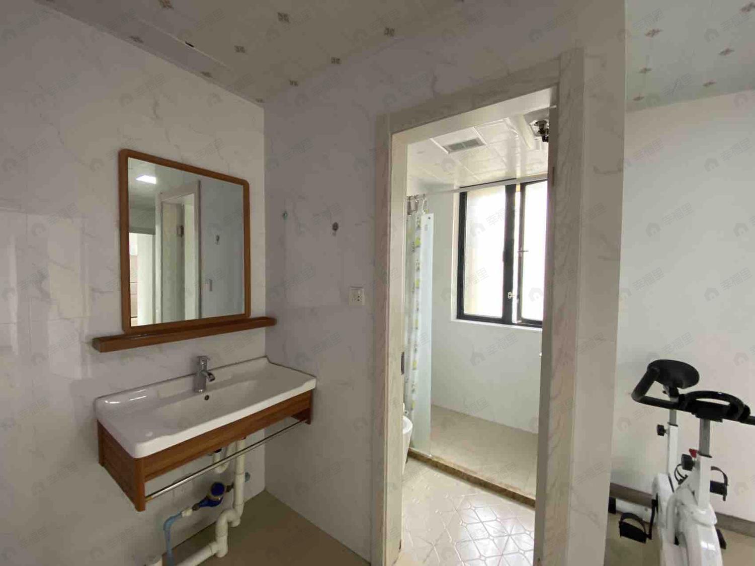 整租·阳光凡尔赛宫B区B3