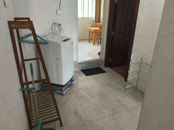 金山金祥路合租 金山碧水一期醉棠苑6室2厅/222平/高楼层