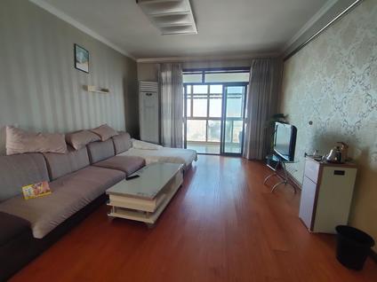 镜湖中山路步行街整租 名流印象3室2厅/143平/高楼层