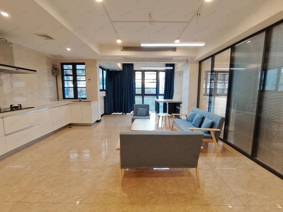 鼓楼省政府整租 御西湖2室2厅/107平/中楼层