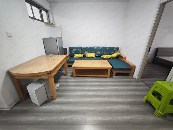 鼓楼八一七北路整租 教场小区3室1厅/95平/中楼层